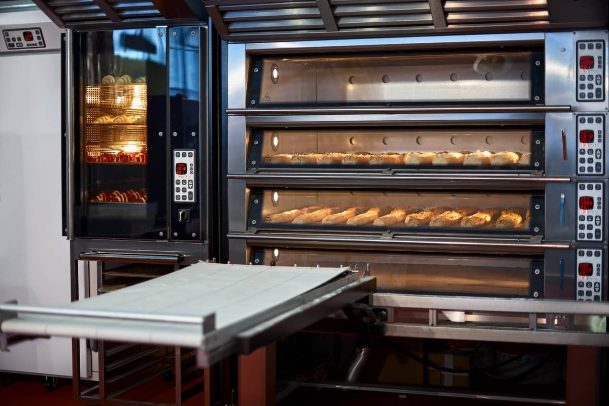 Four de boulangerie et pâtisserie